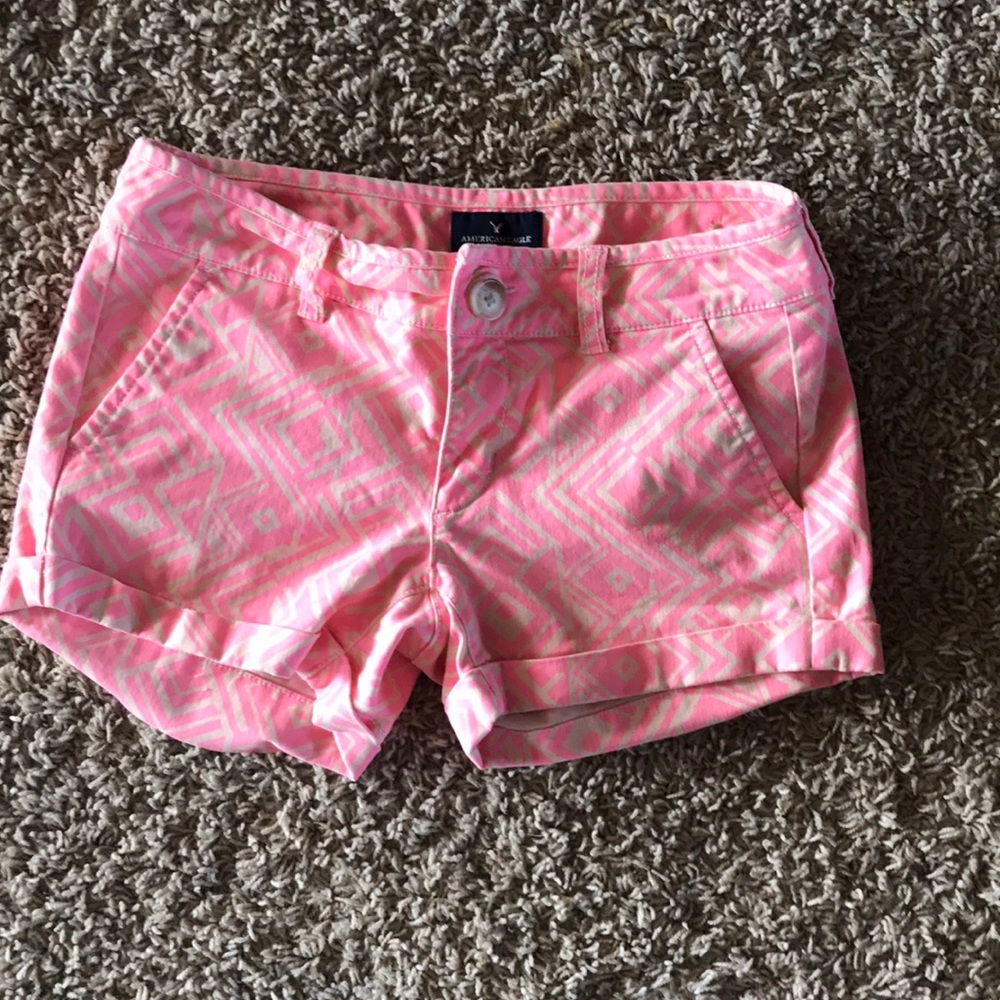 American Eagle hot pink Aztec print shorts! NWOT